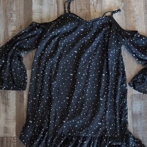 Black Star-Patterned Off-Shoulder Top